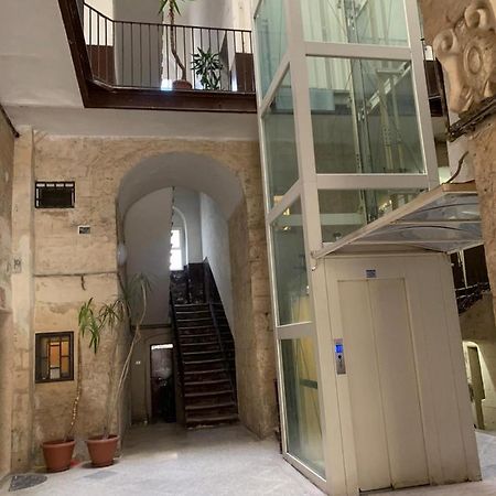 Palazzo Dei Tabacchi Apartment Bari Exterior photo